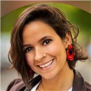 Professora de Direito na escola Eleva e CIS